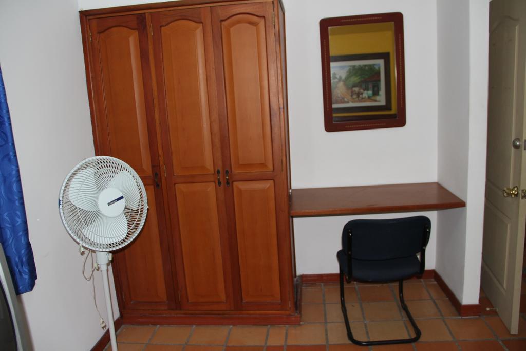 Hotel Castillo Real Армения Номер фото